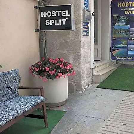 Hostel Split فندق